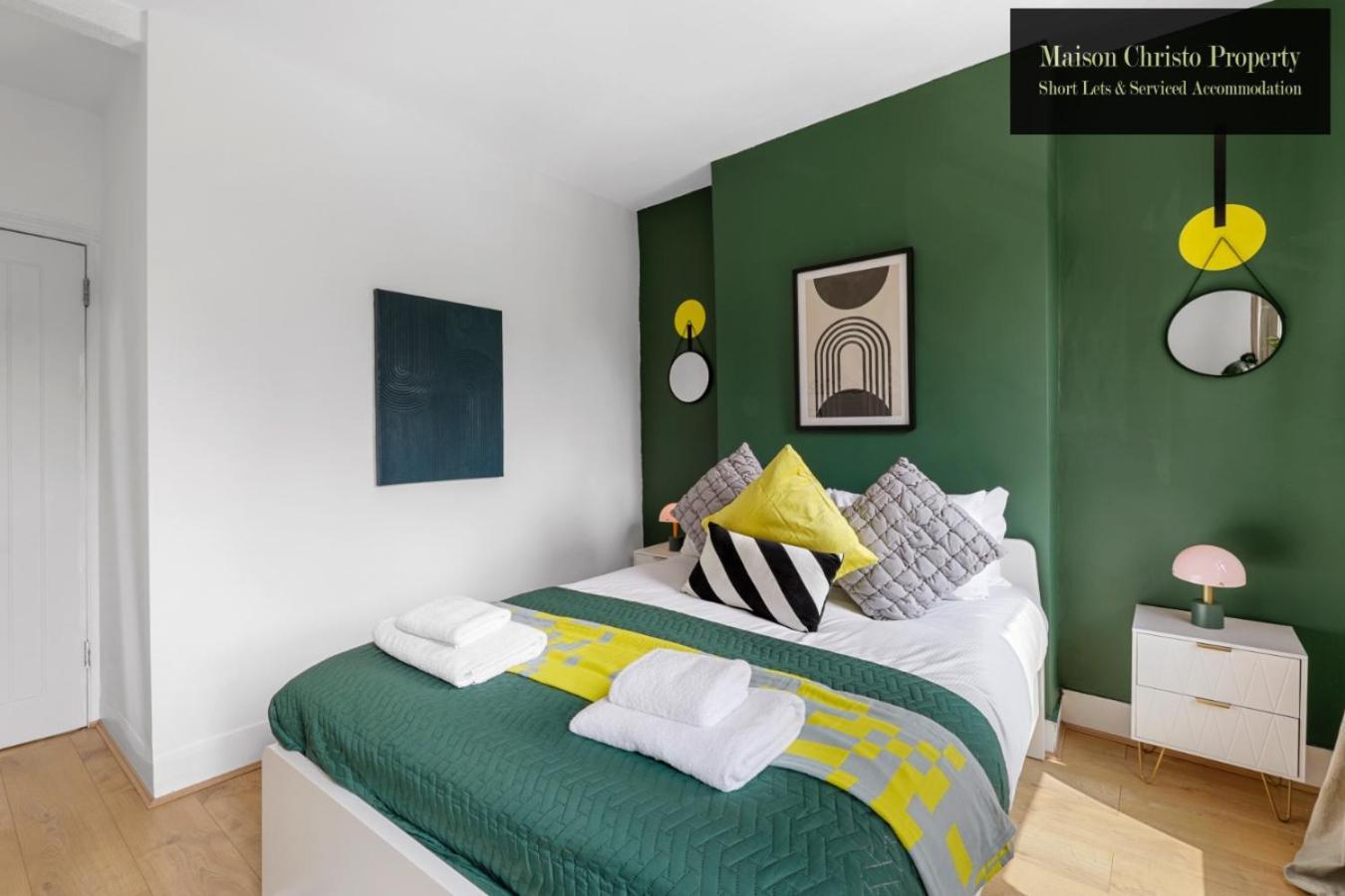 Weekly Or Monthly Stays, London, Stratford, 2bedroom Hse, Sleeps 6, Servcied By Maison Christo Short Lets & Serviced Accomdation