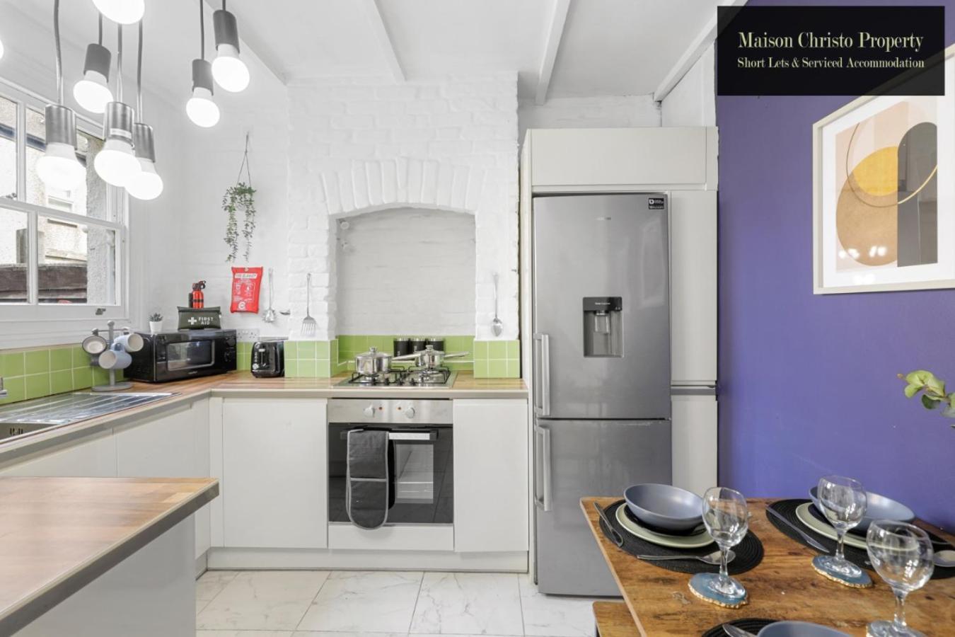 Weekly Or Monthly Stays, London, Stratford, 2bedroom Hse, Sleeps 6, Servcied By Maison Christo Short Lets & Serviced Accomdation *
