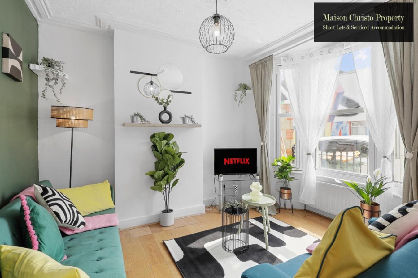 Weekly Or Monthly Stays, London, Stratford, 2bedroom Hse, Sleeps 6, Servcied By Maison Christo Short Lets & Serviced Accomdation London